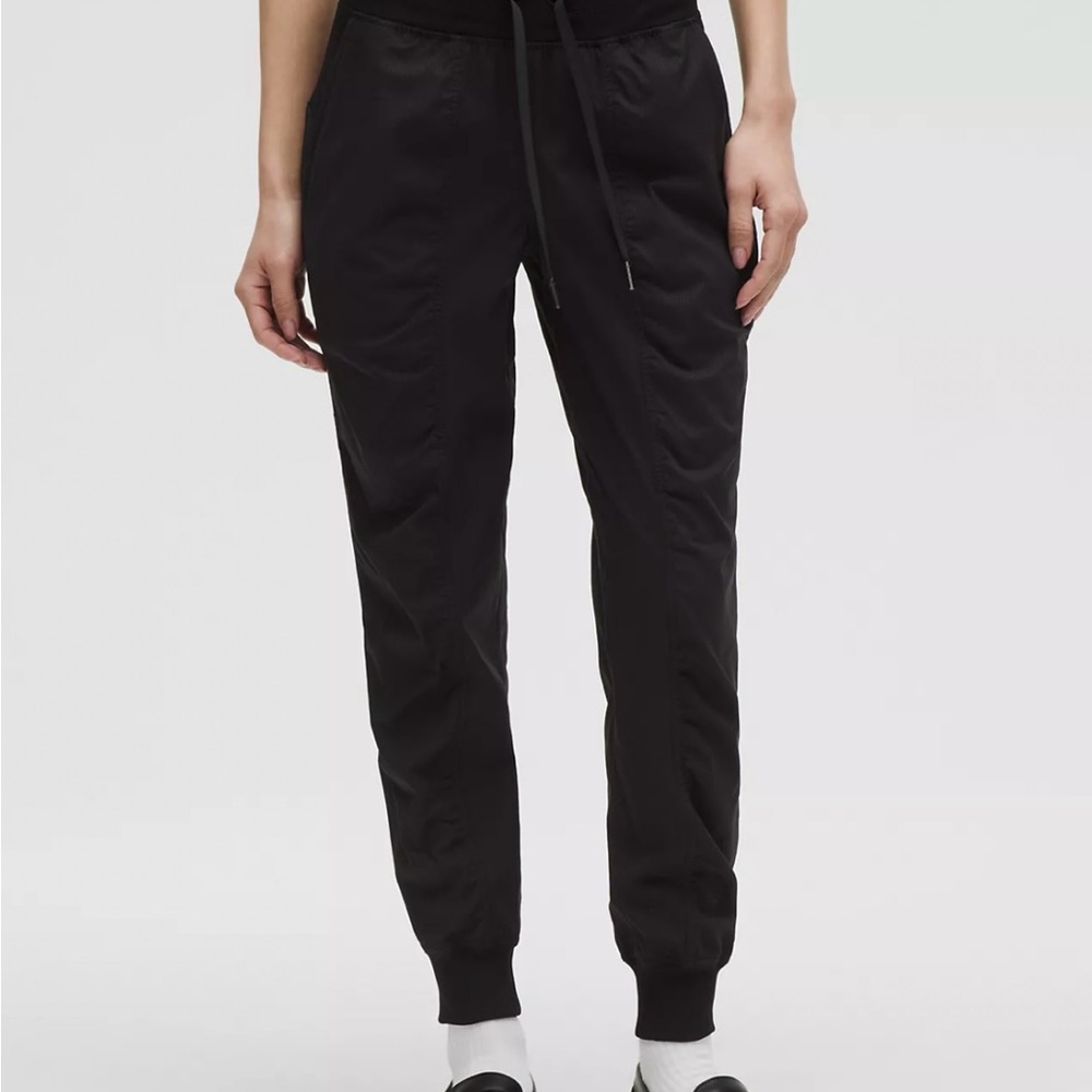 Lululemon Dance Studio Mid-Rise Jogger
Full Length Sz 2 - Picture 1 of 10